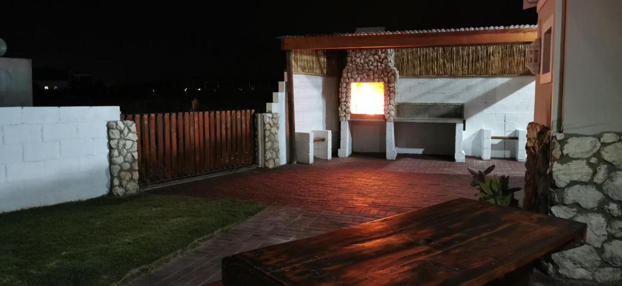 Langebaan Escape Self Catering Accommodation Ngoại thất bức ảnh
